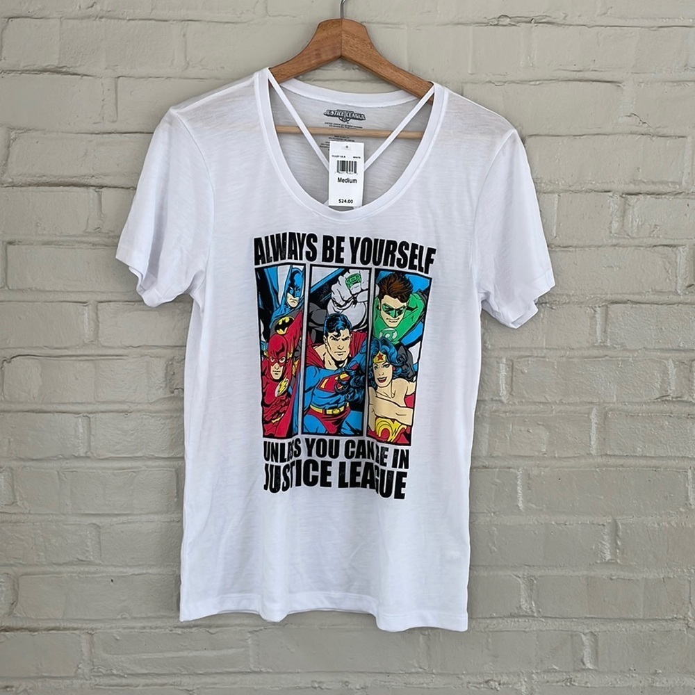 Justice League Women’s White T-shirt Sz M Nwt